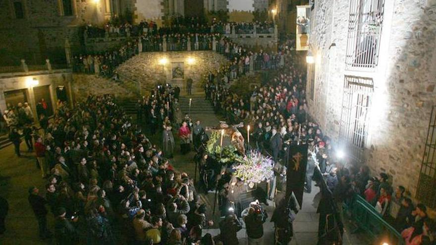 National Geographic cubre esta noche la procesión del Cristo Negro de Cáceres