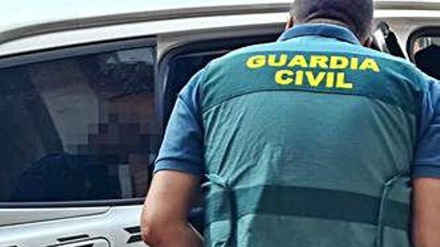 La Guardia Civil detiene al autor de un robo.