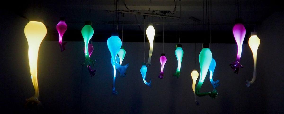 Un aspecto de la instalación «The Falling City» de Noemi Iglesias Barrios. | LNE