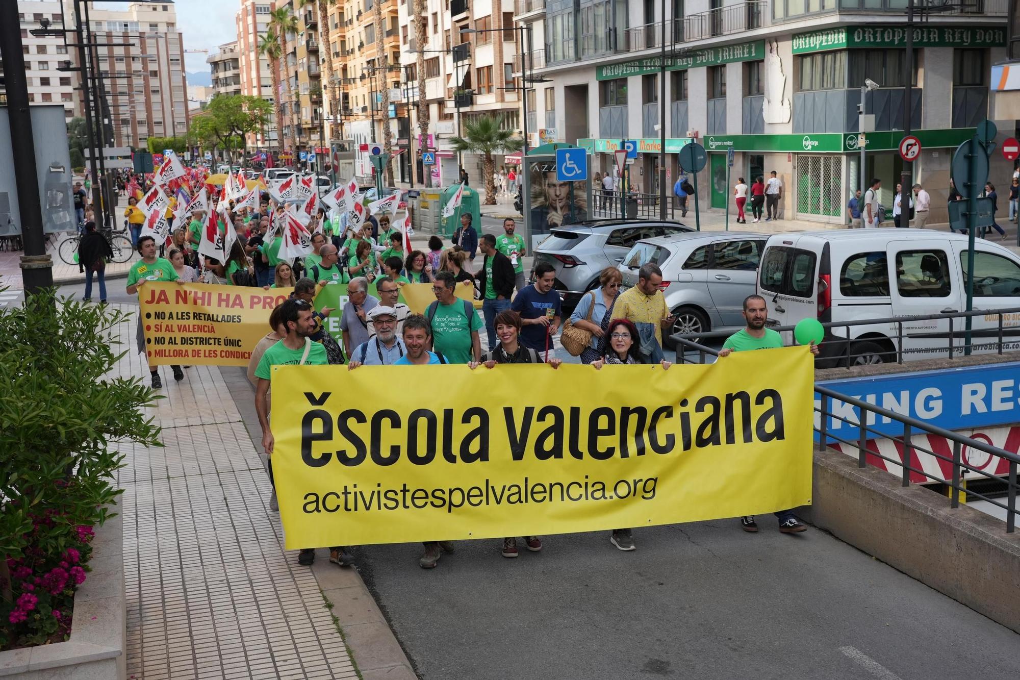 Galería de imágenes: La huelga general educativa concluye con una gran manifestación en Castellón