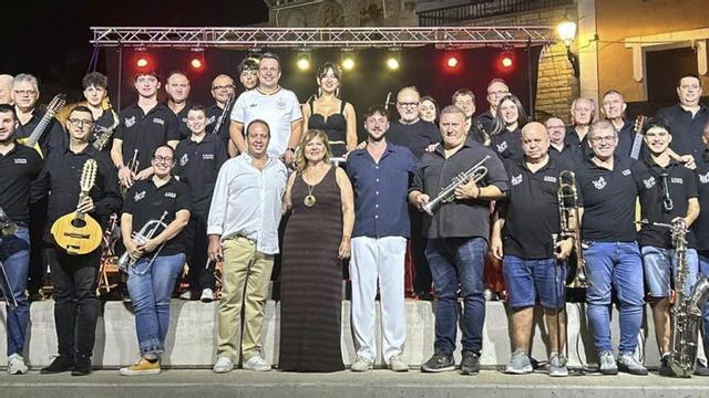 La Rondalla Aires del Jalón y la Banda Mariano Gracia Escario protagonizaron una de las citas musicales del verano.
