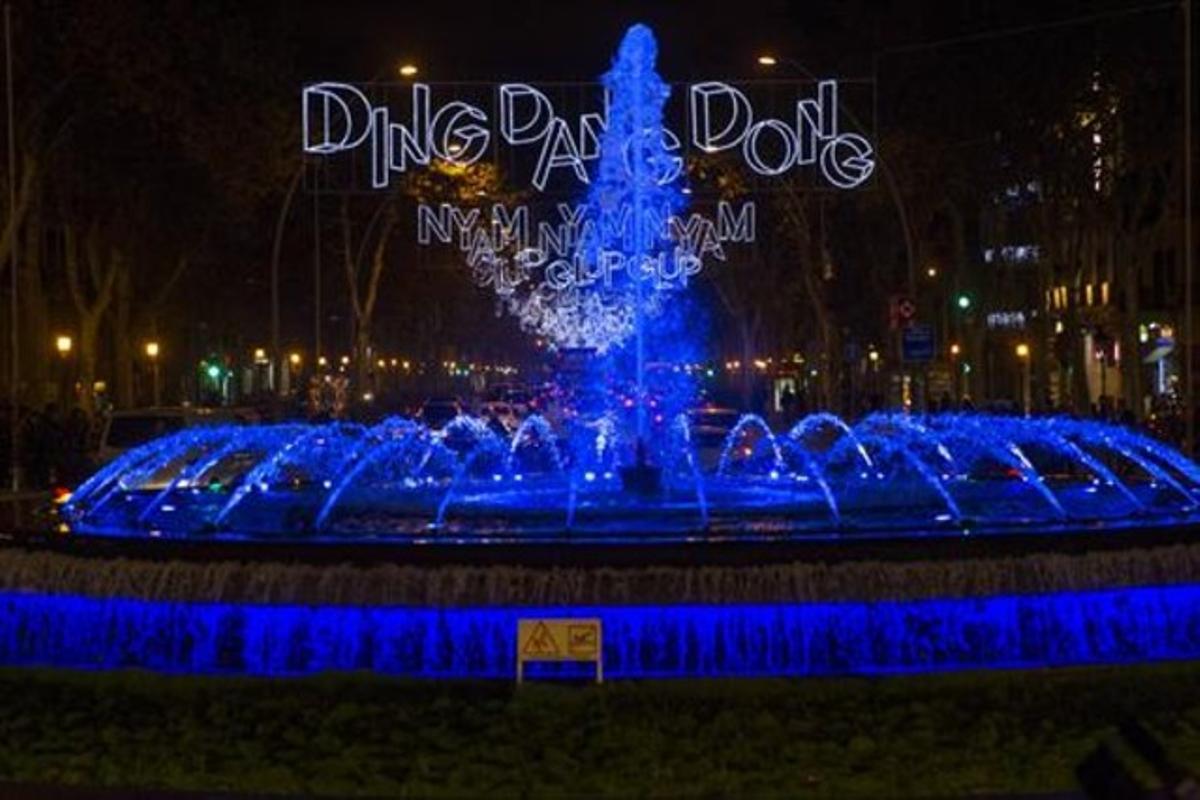 Llums de disseny a la Gran Via, a la cruïlla amb passeig de Gràcia, l’any passat. Llums de disseny a la Gran Via, a la cruïlla amb passeig de Gràcia, l’any passat.
