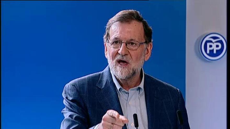 Rajoy: "Desconfío mucho de los que hacen propuestas sin explicar cómo las van a pagar"