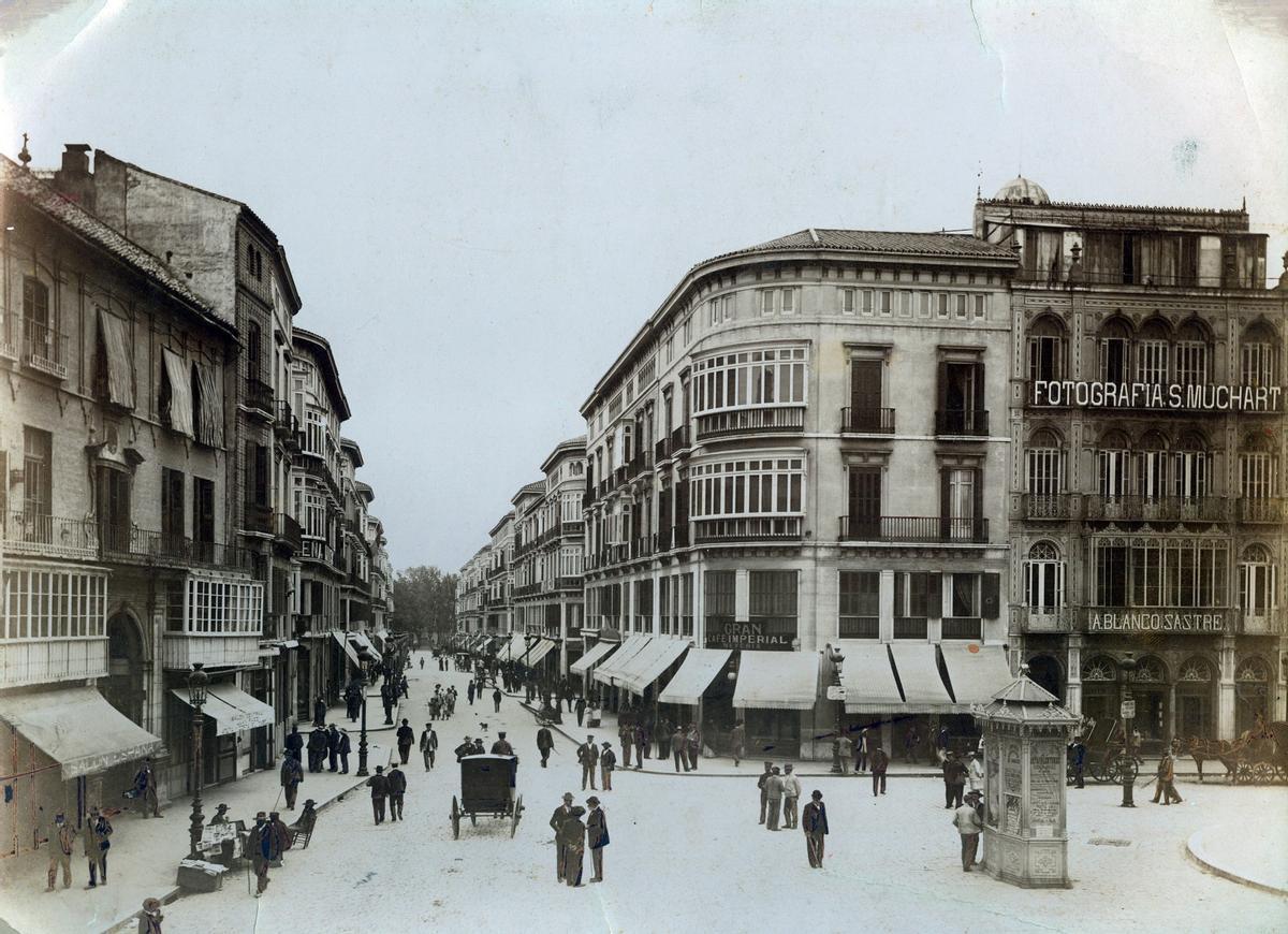 Calle Larios en los años próximos al cambio de siglo.