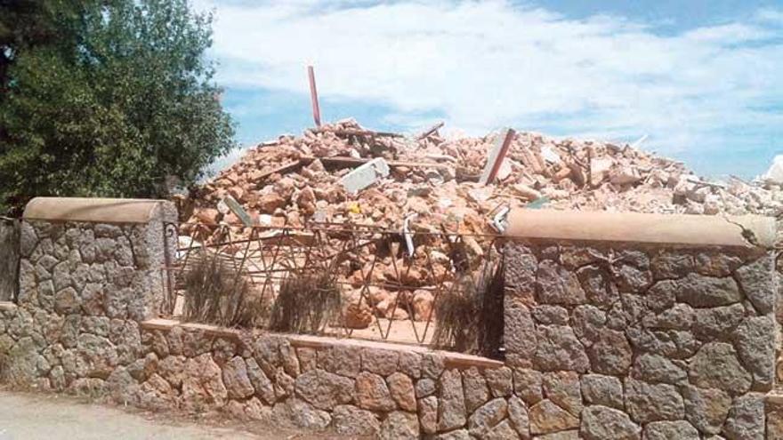 La casa de Gènova, convertida en un montón de escombros.