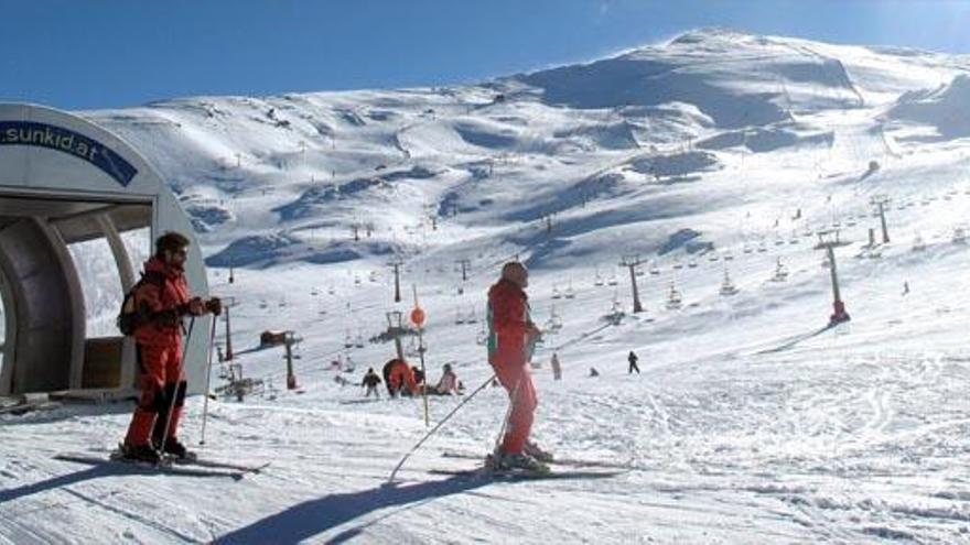 La temporada de esquí impulsa el turismo de invierno en España