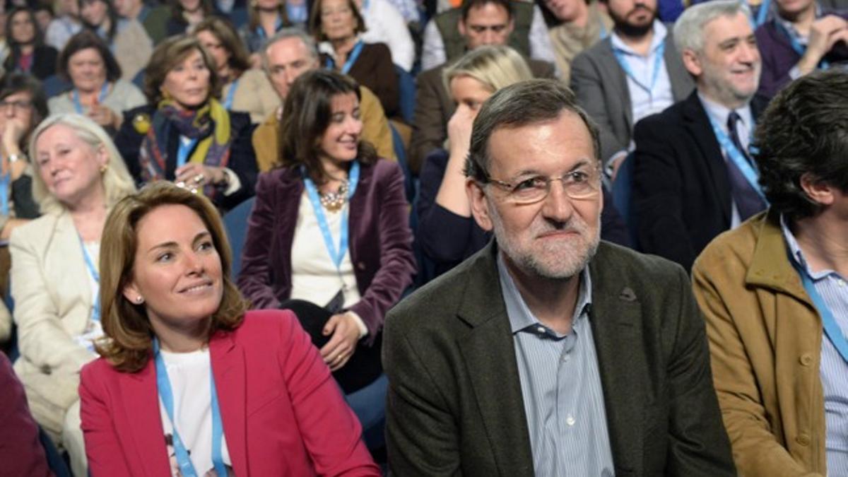 Arantza Quiroga, junto a Rajoy, durante un congreso del PP vasco.