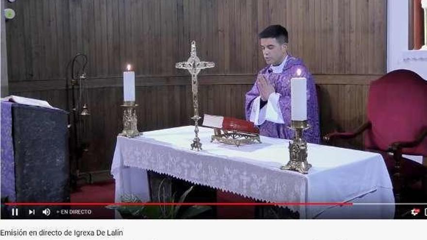 La iglesia de Lalín retransmitió por &#039;streaming&#039; la misa de ayer.