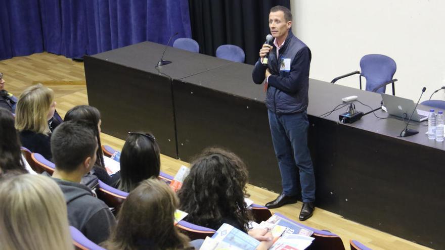 Bienvenida a los alumnos universitarios de intercambio