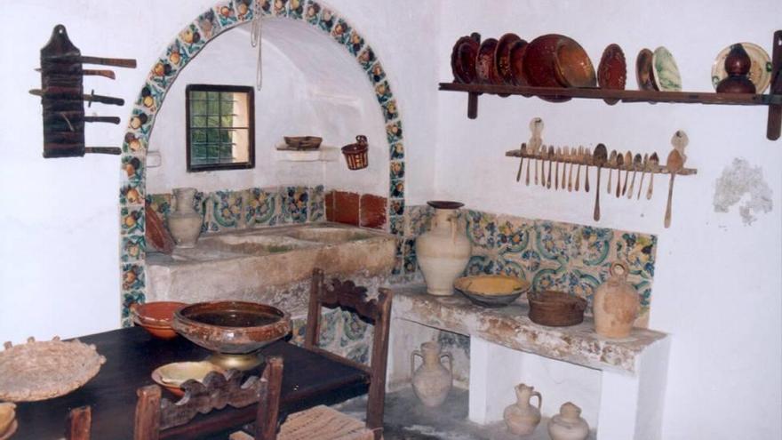 Una de las estancias del museo donde se observa parte de una cocina tradicional.