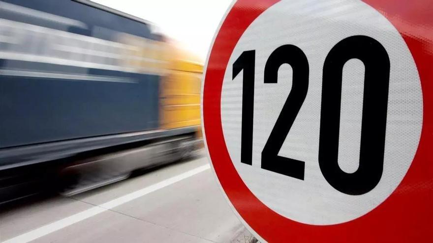 Adiós al límite de 120 kms/h en las autopistas: el cambio que ya ha llegado a España