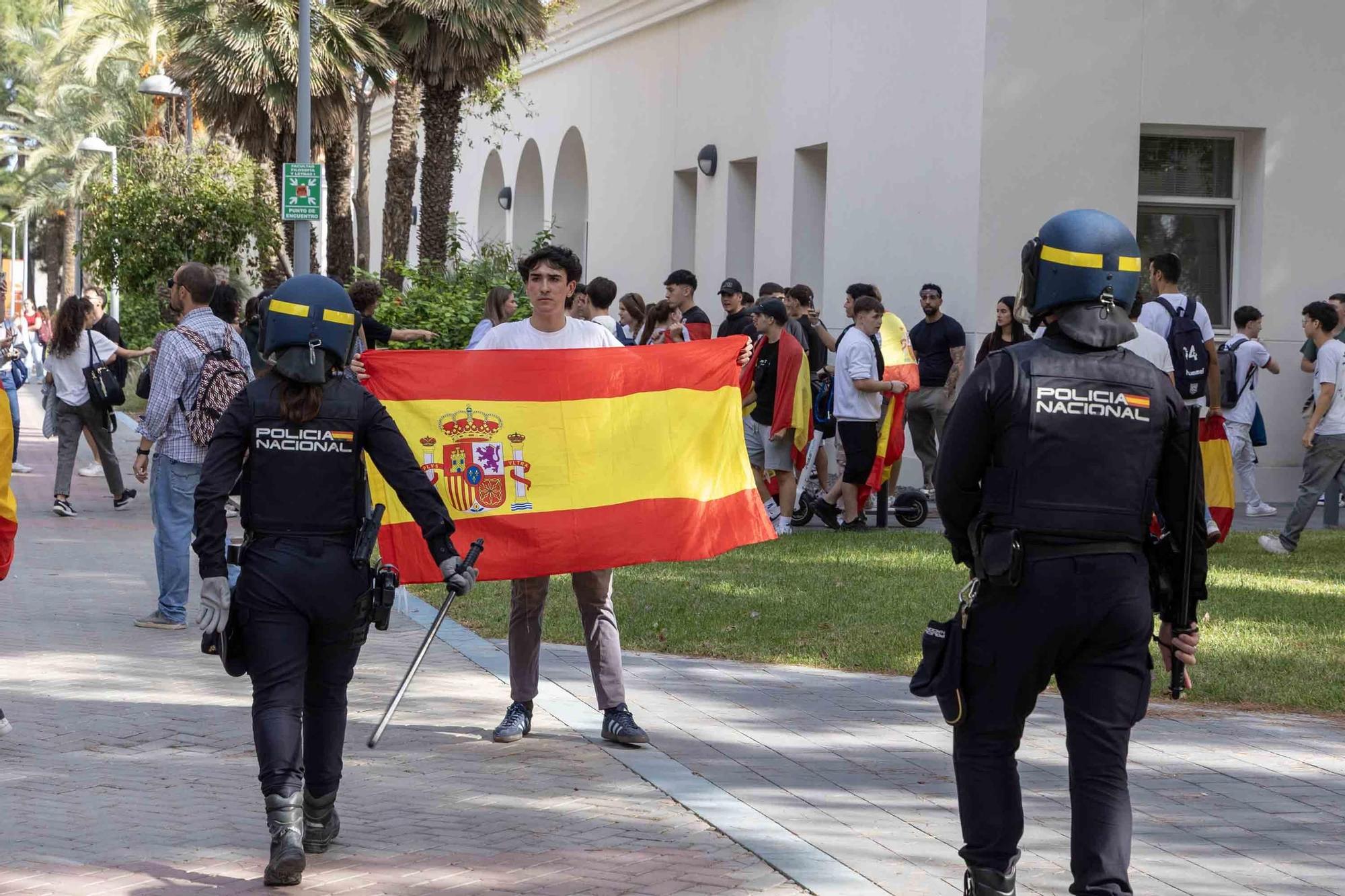 Tensión en la Universidad de Alicante por la visita de Vito Quiles