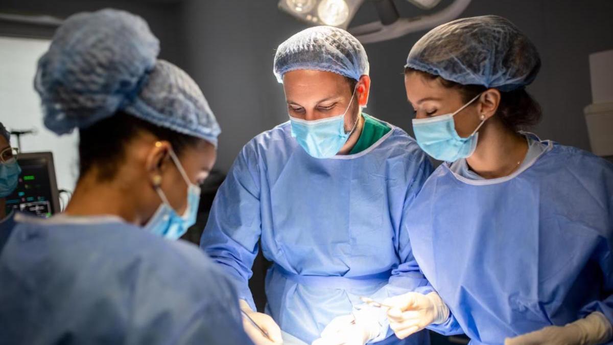Agressions sexuals a les cirurgianes per part dels companys de feina al Regne Unit
