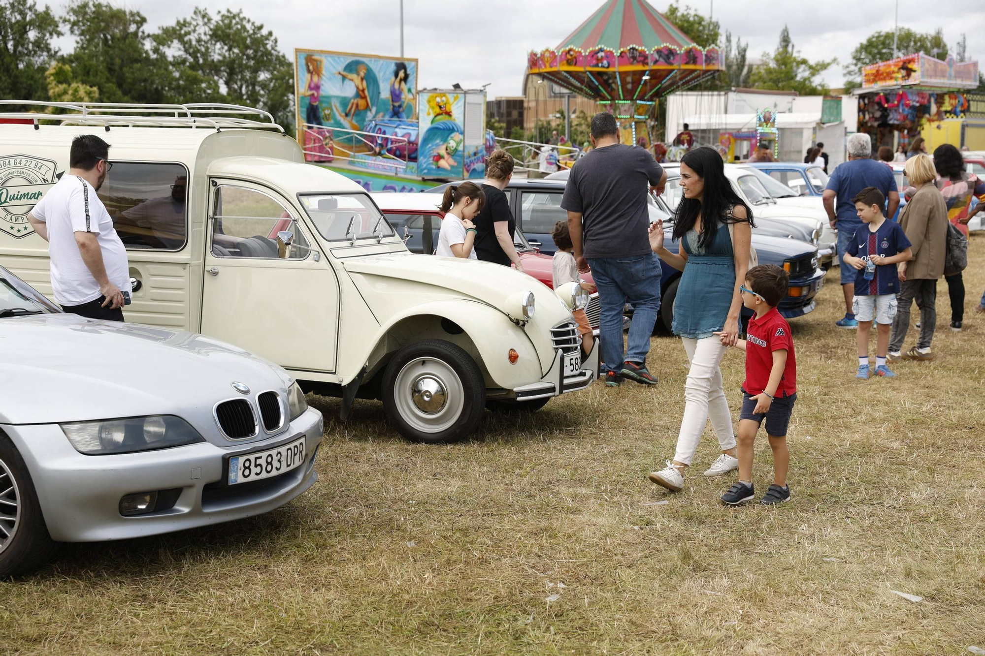 La exposición de coches clásicos en Cabueñes, en imágenes