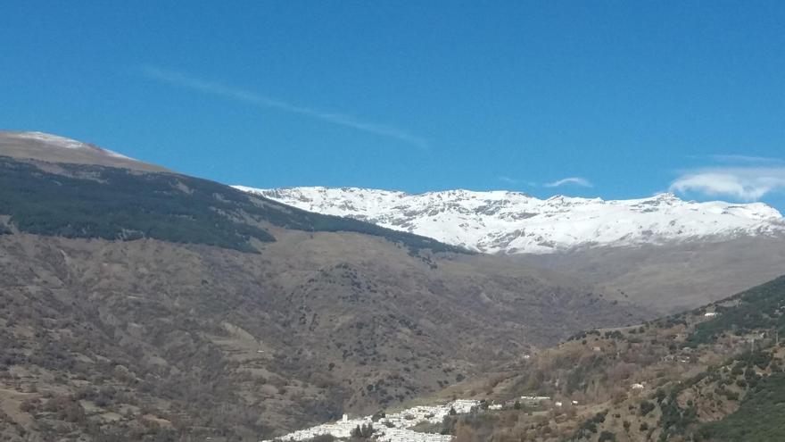 Muere una escaladora tras caer desde unos 200 metros en Sierra Nevada