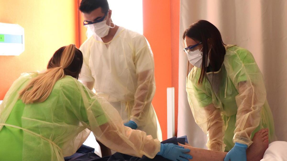 Los puestos que Canarias no logra cubrir aumentan un 23% en un año