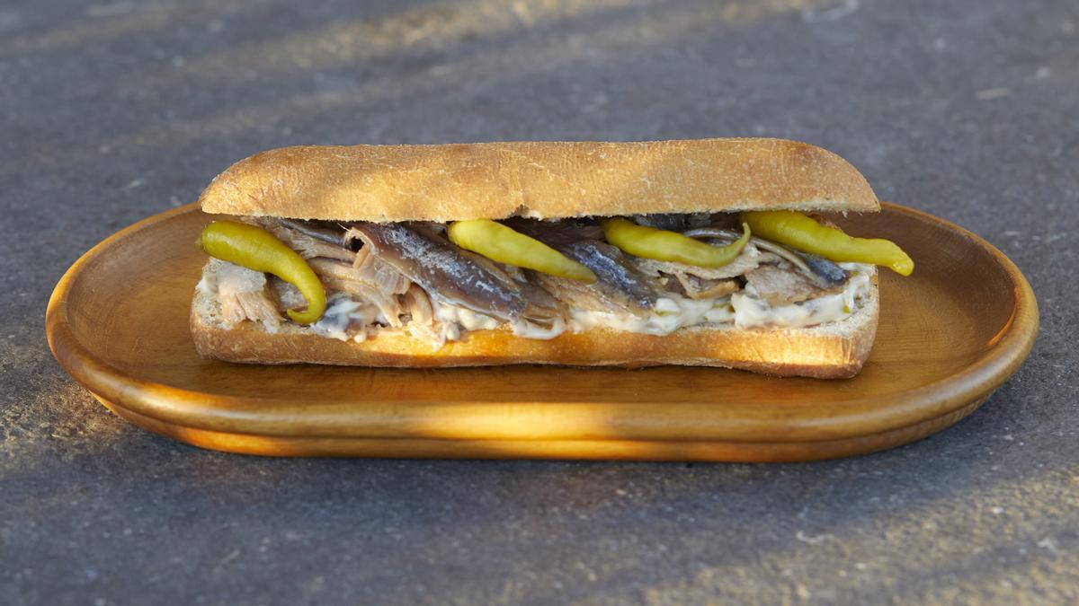 Bocadillo de bonito.