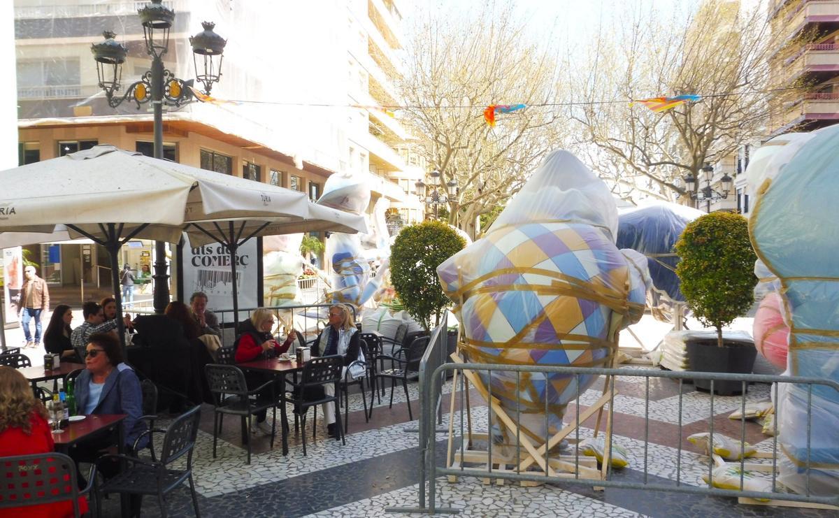 Ninots en Carrer Major i Passeig.