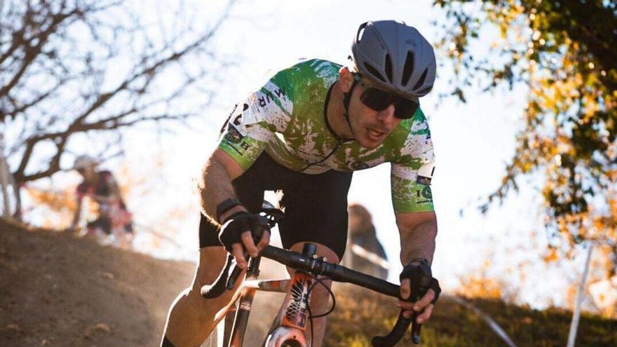 Mario Junquera, durante el Gran Premio de Ciclocross «Ciudad de Vic».  |