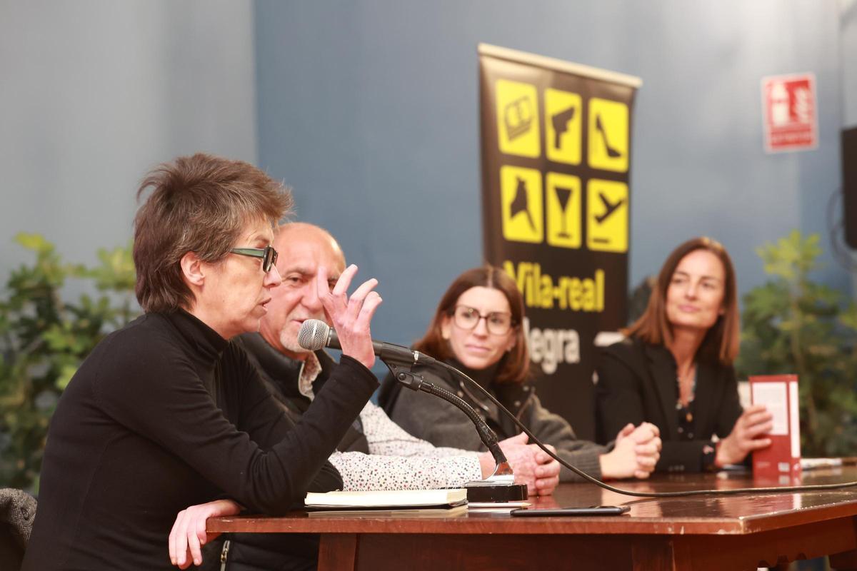 Las imágenes de la entrega en Vila-real de los premios a los relatos juveniles de Castelló Negre