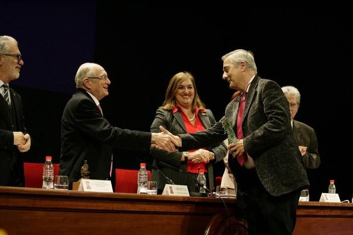 SOCIEDAD  Celebración del acto institucional de la ULL último  discurso oficial del rector de la universidad de la laguna eduardo domenech , homenaje a jubilados y entrega de reconocimiento , y premios , basilio valladares