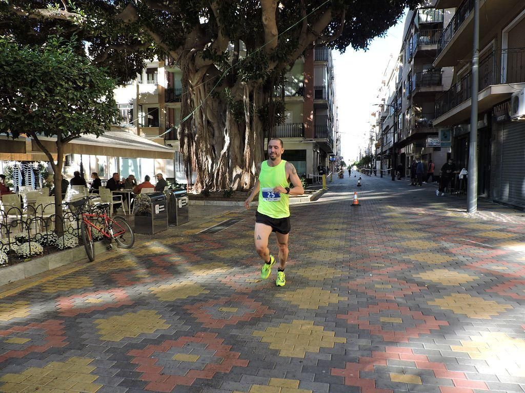 Estos todas las imágenes de la Media Maratón de Águilas