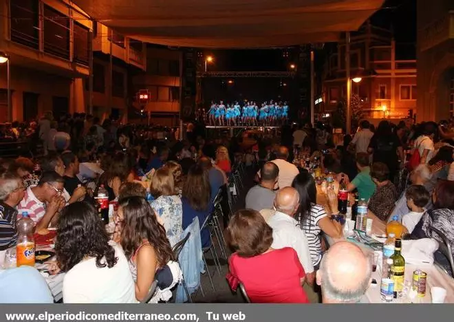 GALERÍA FOTOS -- La gastronomía, protagonista en la avenida de la Murà de Vila-real
