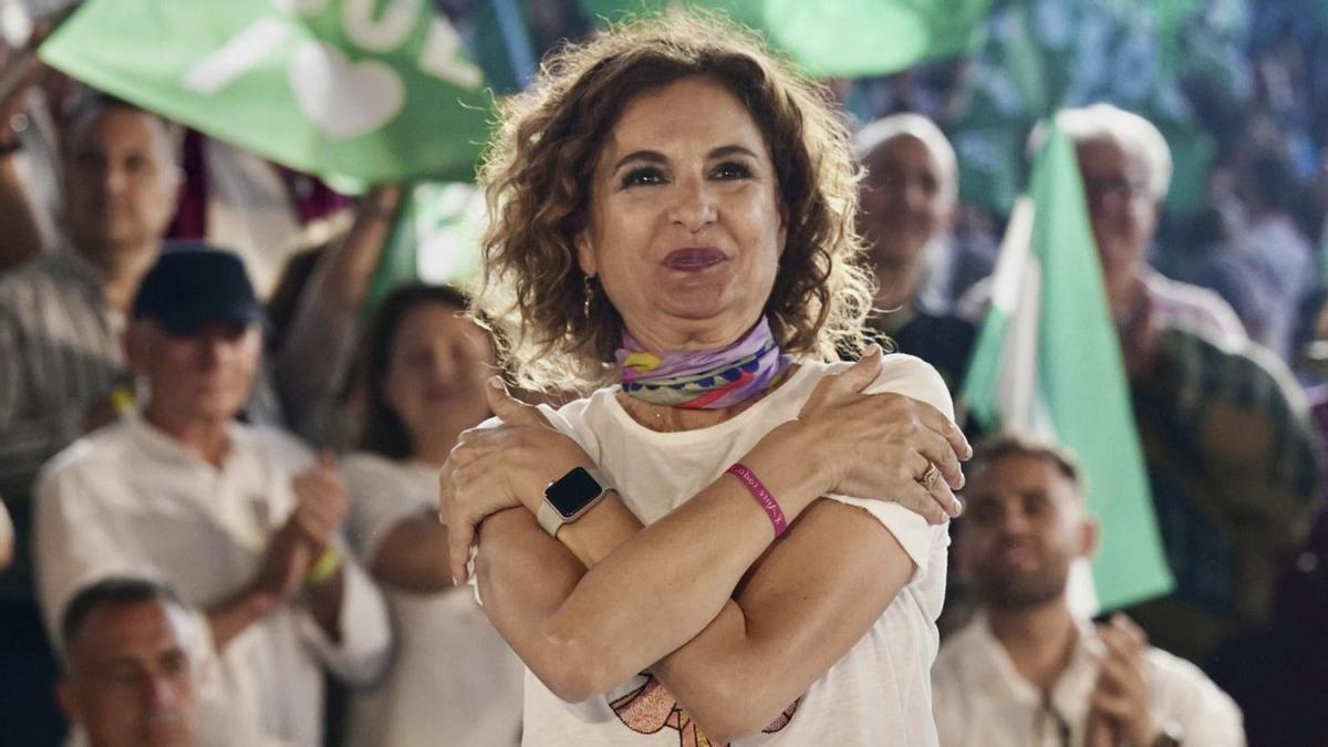 Cuatro viviendas en Sevilla y unos 94.000 euros: este es el patrimonio de María Jesús Montero, candidata del PSOE en las elecciones de Andalucía