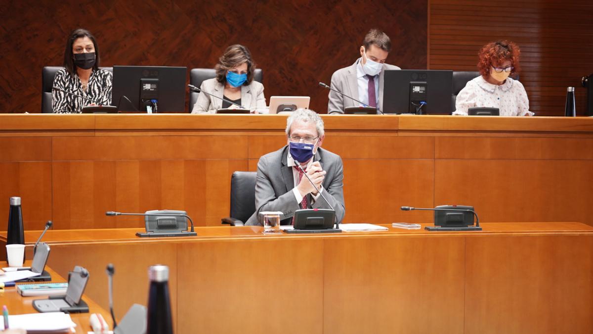 José María Abad, durante su comparecencia en la Comisión de Sanidad.