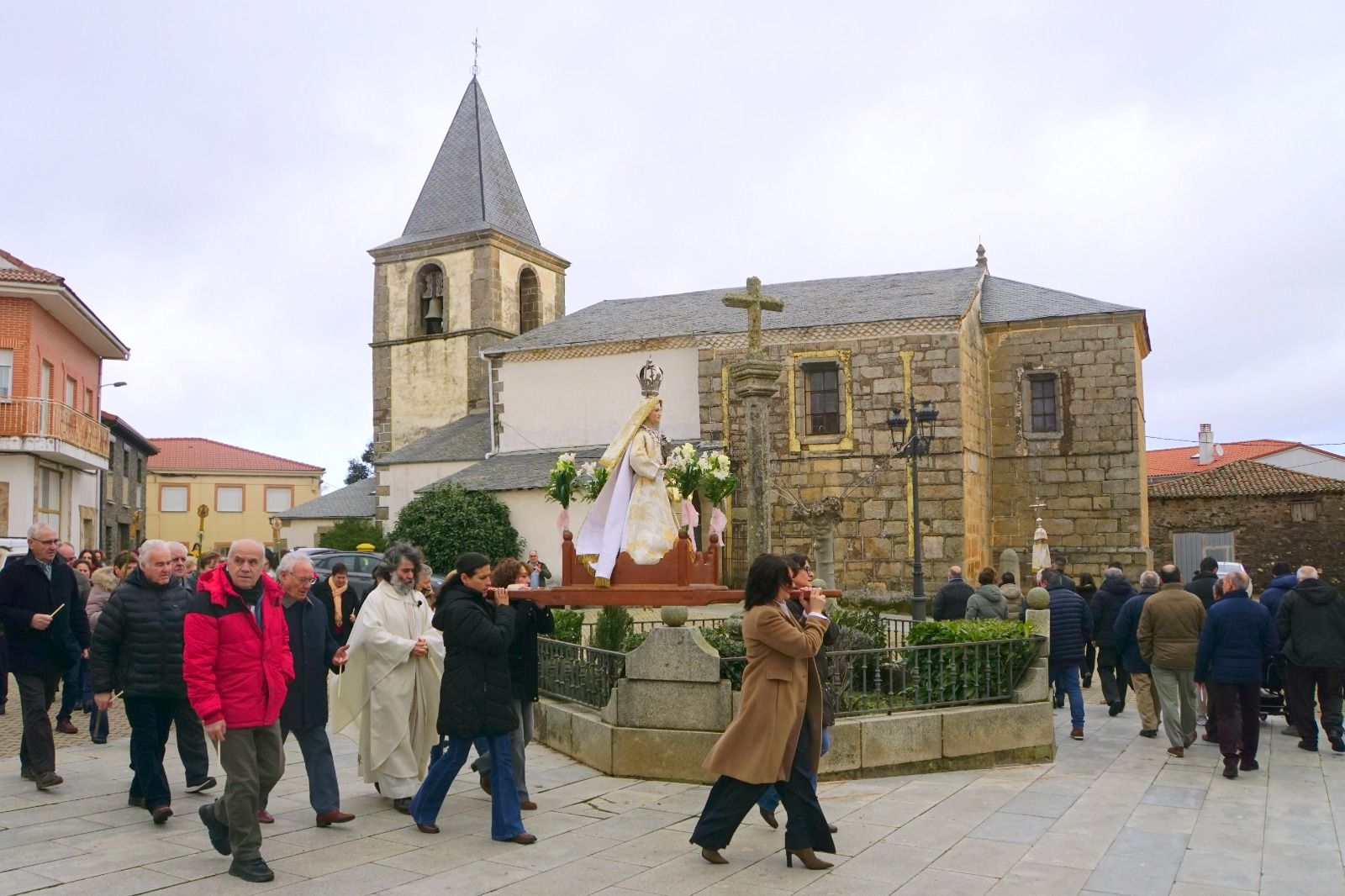 Rabanales celebra las vísperas de San Blas con la "Misa de Parida"