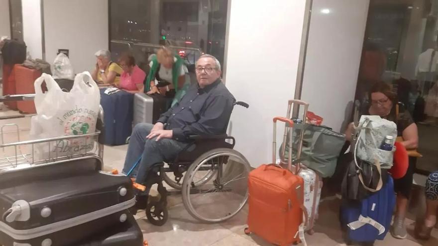 El viaje del Imserso del horror: los dejaron tirados en Gran Canaria y los confundieron con “unos chinos”