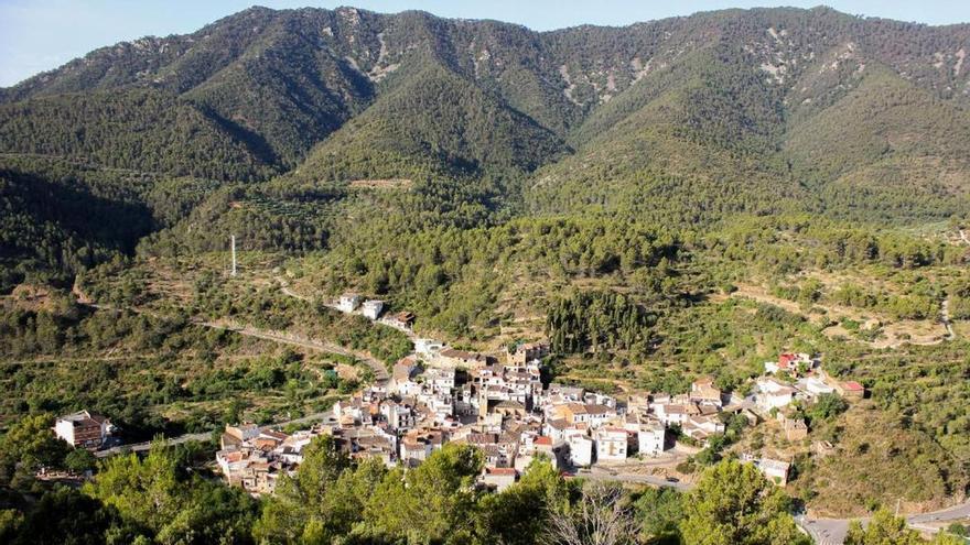 De horno del siglo XIX a casa rural en un pueblo de Castellón de 195 habitantes: &quot;Viene gente de medio mundo por las rutas senderistas&quot;