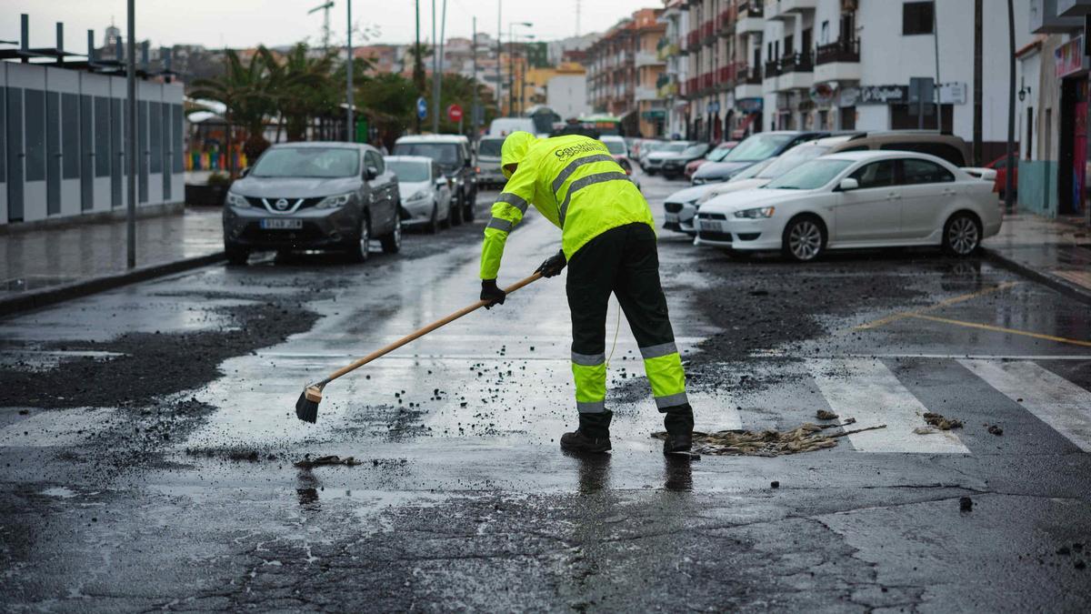 La DANA deja lluvias torrenciales y decenas de incidencias en Canarias el sábado