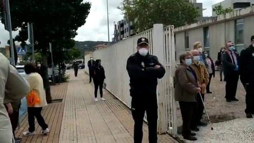 Minuto de silencio por el médico fallecido en Cáceres por coronavirus