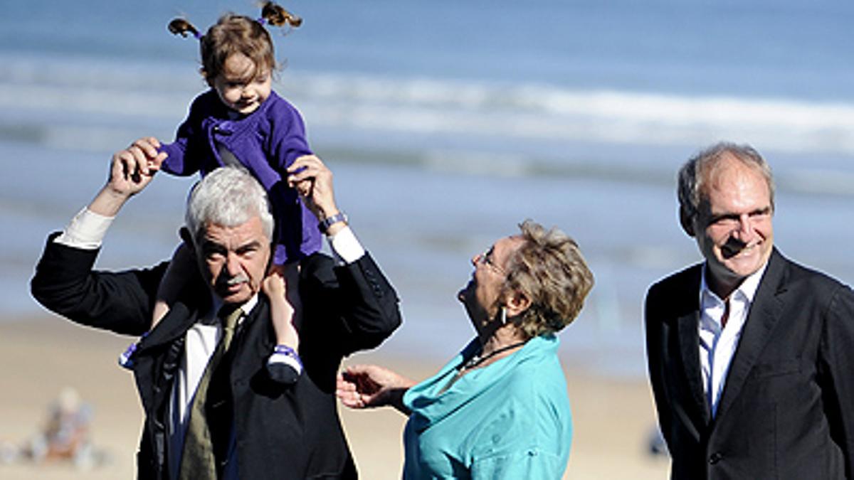 Pasqual Maragall i Carles Bosch presenten el documental ’Bicicleta, cullera, poma’, avui, a Sant Sebastià