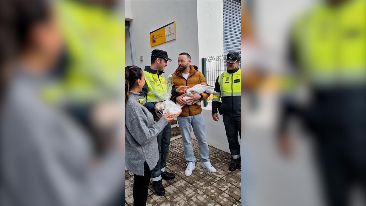 VÍDEO | Víctor conoce a los guardias civiles que le escoltaron en su nacimiento