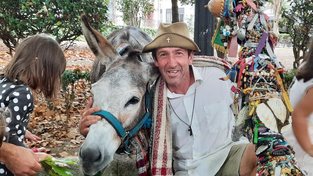 Enrique y su burro en A Coruña.