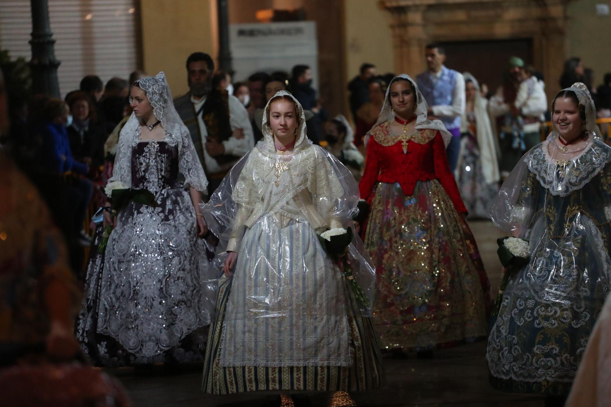 Búscate en el primer día de ofrenda por la calle de la Paz (entre las 22:00 a las 24:00 horas)