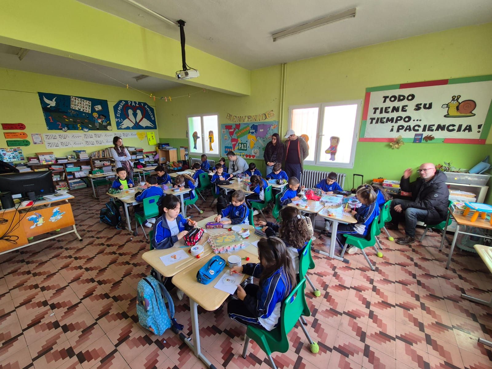 Fiesta colegial en el Patronato por San José (en imágenes)