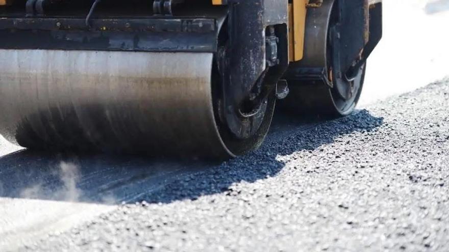 Operación asfalto en el casco urbano de El Campello en plena campaña de Navidad