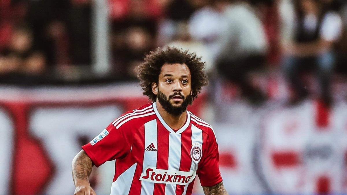 Marcelo durante un partido en el Olympiacos