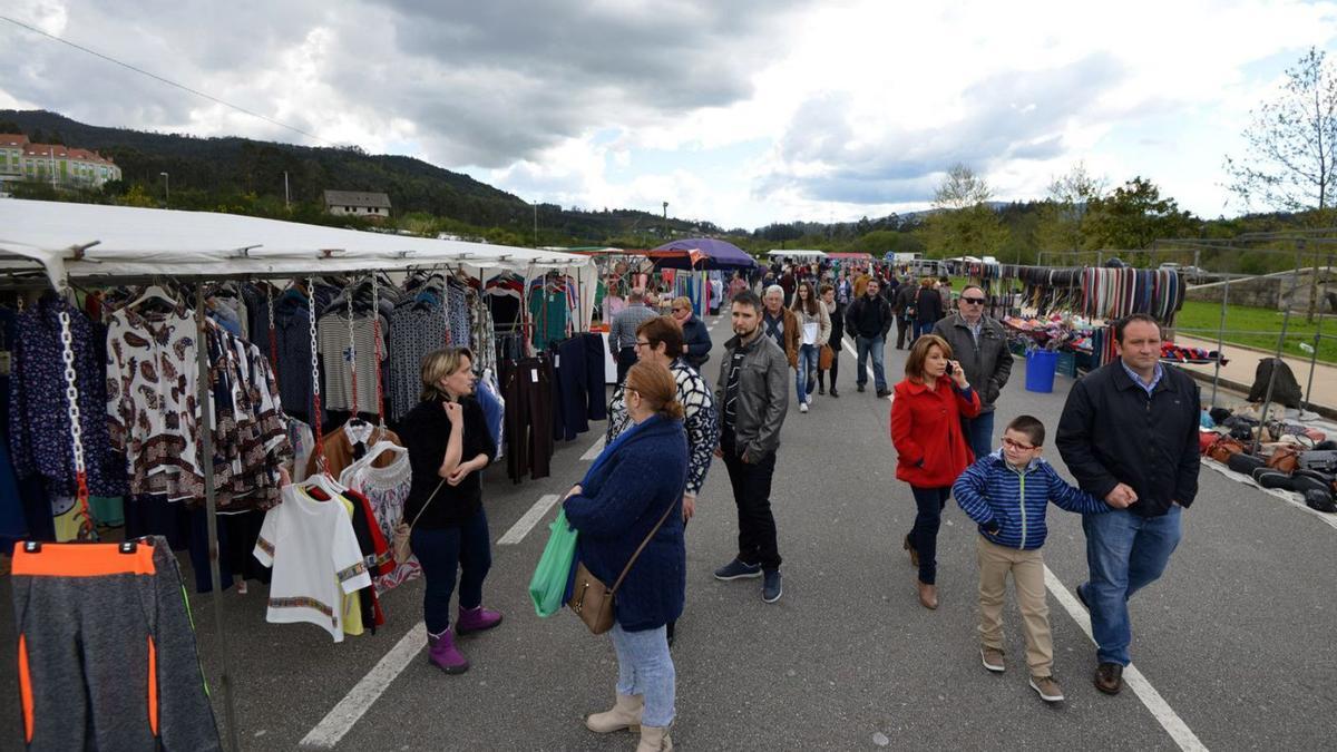   Barro pone en marcha una feria multisectorial con el objetivo de recuperar su antiguo mercadillo