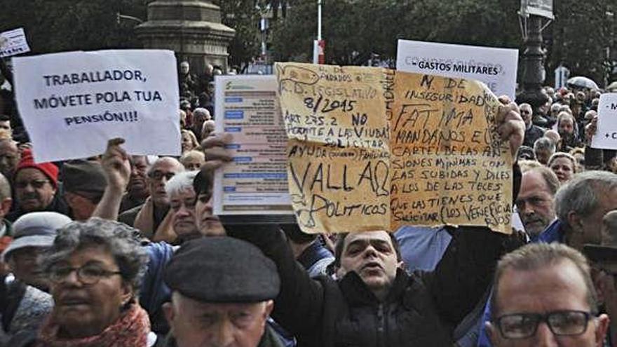 Manifestación en defensa de las pensiones, en el Obelisco.