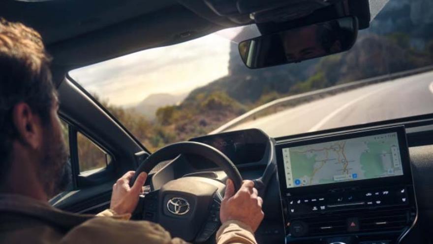 El Toyota bZ4X representa la movilidad eléctrica sin esfuerzo.