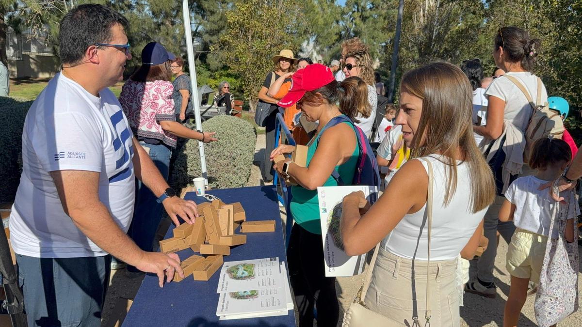 La Gran jornada lúdica del 10º aniversario del Parque La Marjal, en imágenes