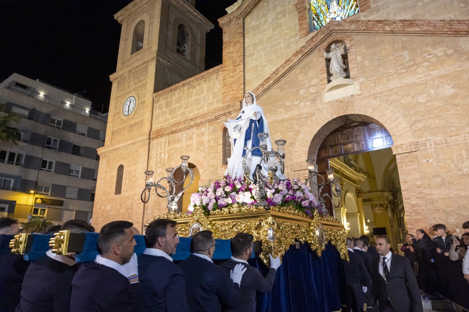 Encuentro de la Vía Dolorosa en Torrevieja del Miércoles Santo con la presencia del obispo José Ignacio Munilla