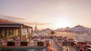 Imagen del rooftop con vistas a la Sagrada Família