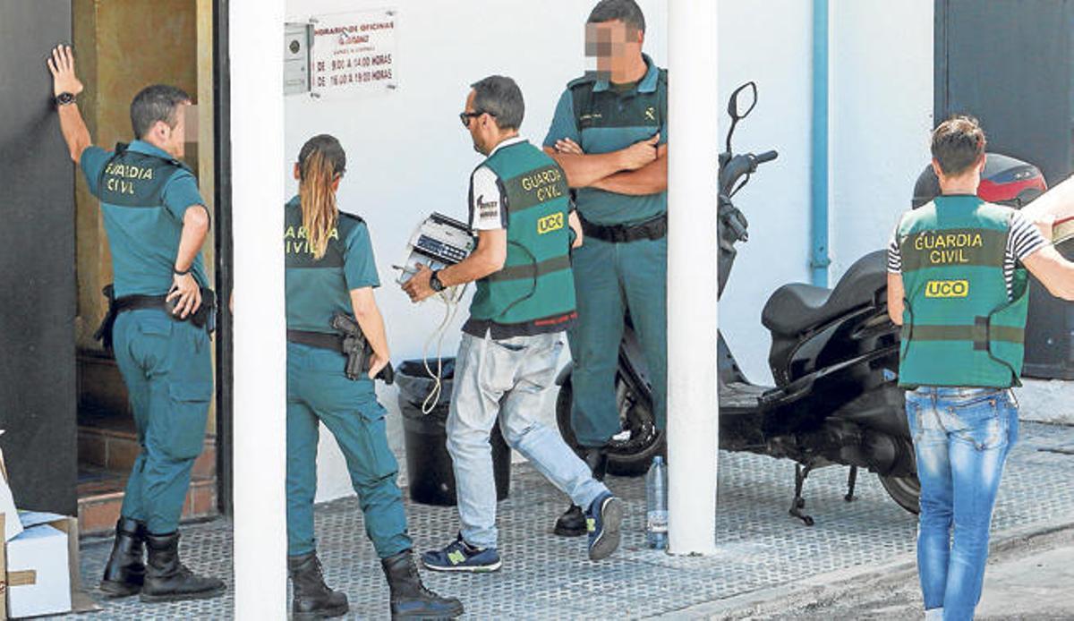 La Guardia Civil interviene al menos dos millones de la discoteca Amnesia