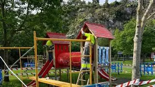 Ribadesella mejora los parques infantiles, fuentes y lavaderos del concejo
