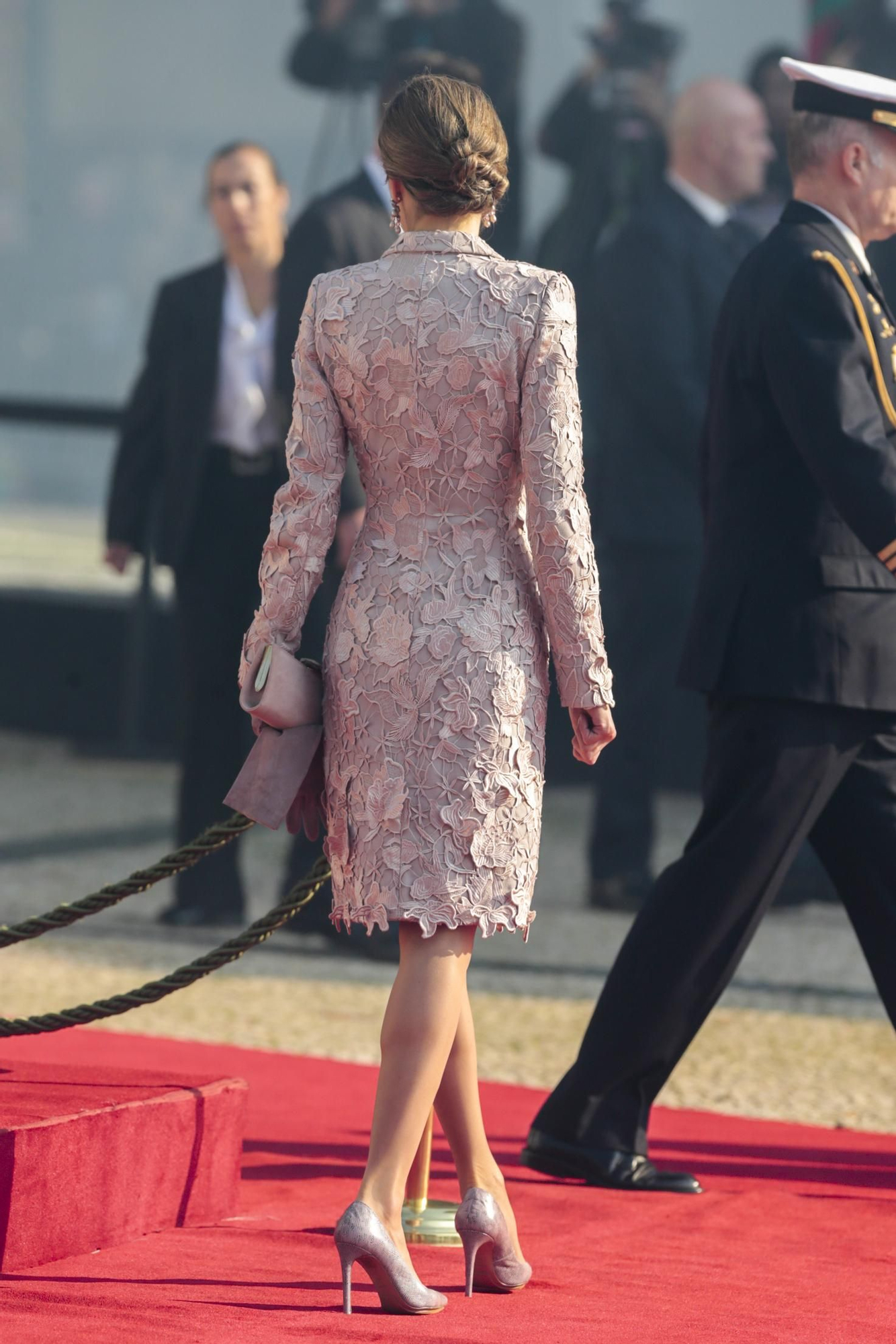 El espectacular abrigo 3d de Felipe Varela de Letizia Ortiz